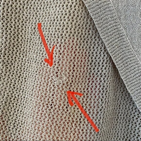 Tribal crew neck sweater with long sleeves, loose fitting,  stretchy knit - Picture 10 of 10